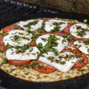 Grilled tomato pizza